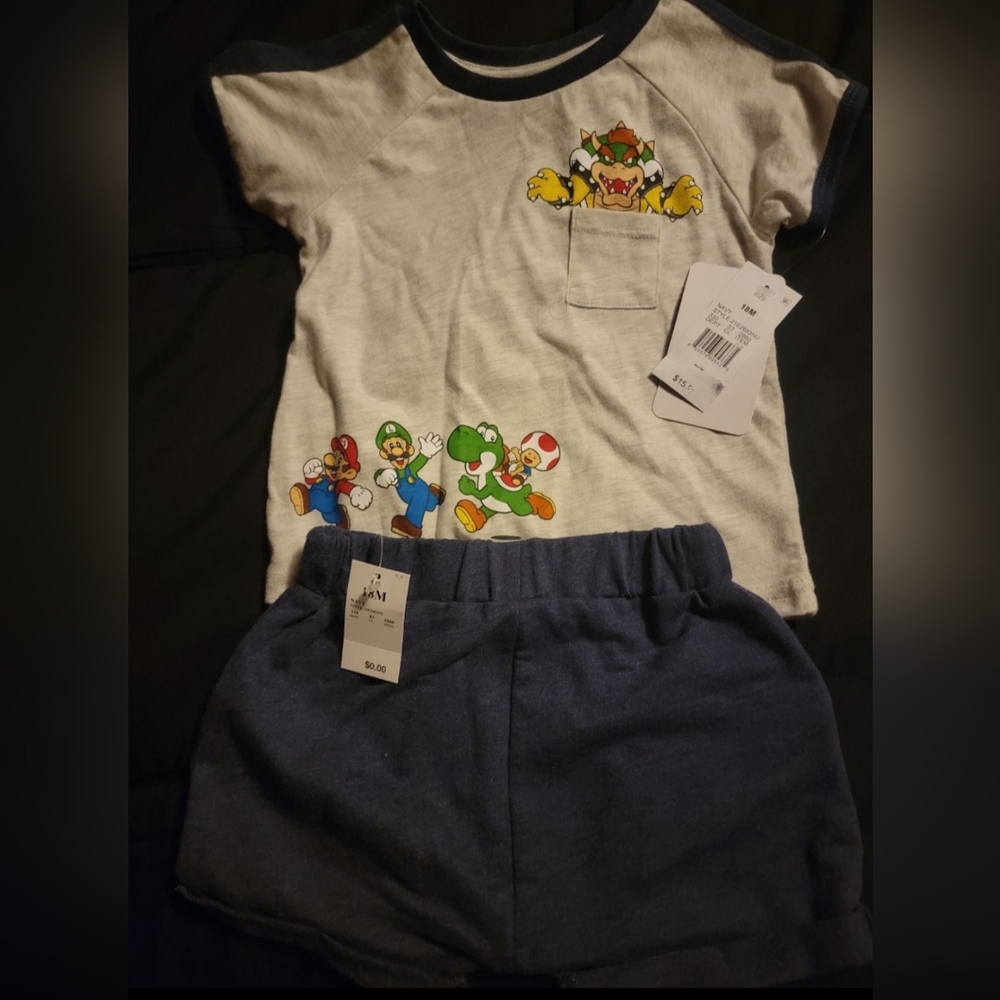 Mario Outfit - Picture 2 of 2